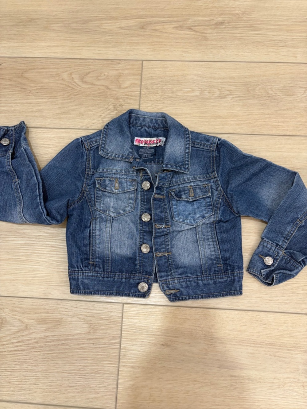 Squeeze Girls Casual Denim Jacket Size S (8) Blue Button Front Long Sleeve